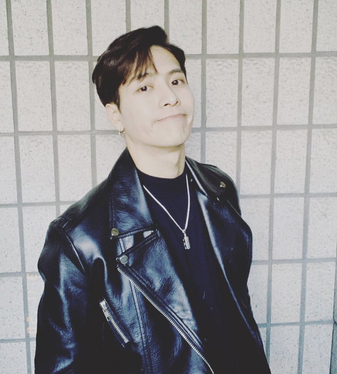 rendezvzus's tweet photo. ㅤㅤ. ⛓️ ❟ ı'm 𝗯𝗹ı𝗻𝗱𝗲𝗱 bч the lıghts. 
ㅤ  ı cαn't sleep › 実 ı need чour 𝘁𝗼𝘂𝗰𝗵. https://t.co/tlSfwsz3Xw
