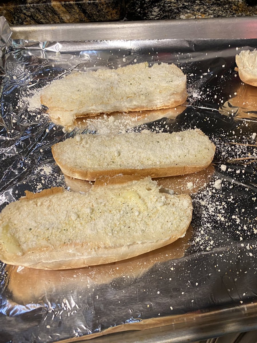 coachbroswife's tweet photo. Mama didn’t know she was preparing me for quarantine when she taught me how to make garlic bread out of leftover hot dog buns 😂 https://t.co/4egSO5mfRm