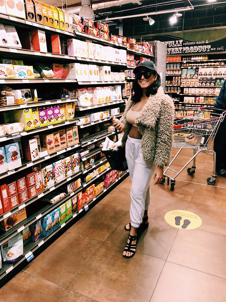 AnisaTopan's tweet photo. When going out is Tesco’s and out out is Whole Foods 🤣😛 #coronastyle #isolationstyle #wholefoods #tescos https://t.co/I0ZrcOaLRn