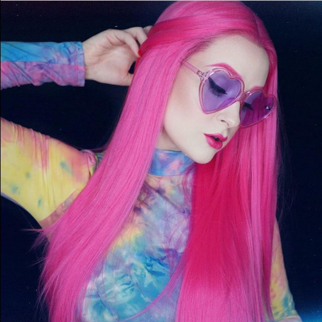 ElevateStyles's tweet photo. A match made in hair heaven, find your favorite #SensationnelShade of the Lachan lace wig today!⁠
Specs: Shear Muse™ lace Wig - Lachan⁠
Color: Neon Pink⁠
📸: misskmichael https://t.co/gnOwbtEr3Q