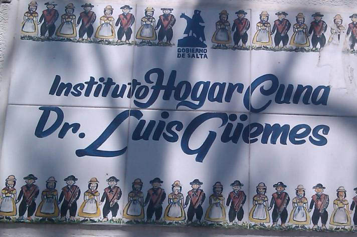 EL HOGAR CUNA PROTEGE A NIÑOS Y NIÑAS SIN CUIDADOS PARENTALES DURANTE LA CUARENTENA

▶️ Operadores y profesionales interdisciplinarios garantizan la atención diaria respetando protocolos de higiene para asegurar una convivencia saludable y segura 

👉 tiny.cc/78cvmz