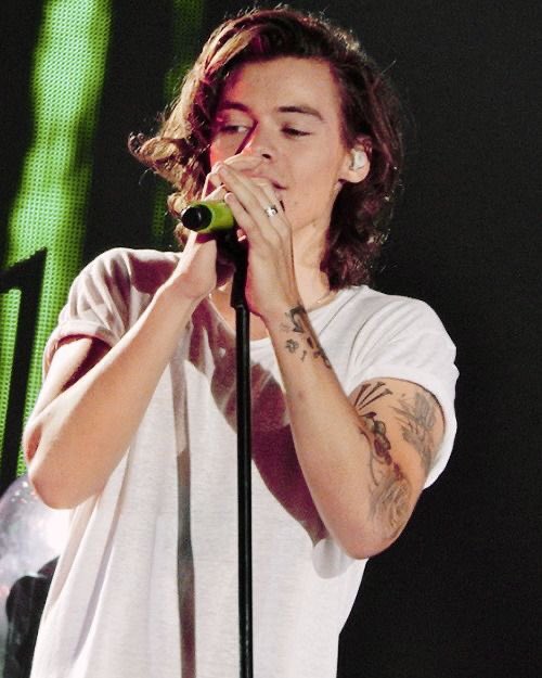 Harry Styles: Prince Hair Era - A Thread