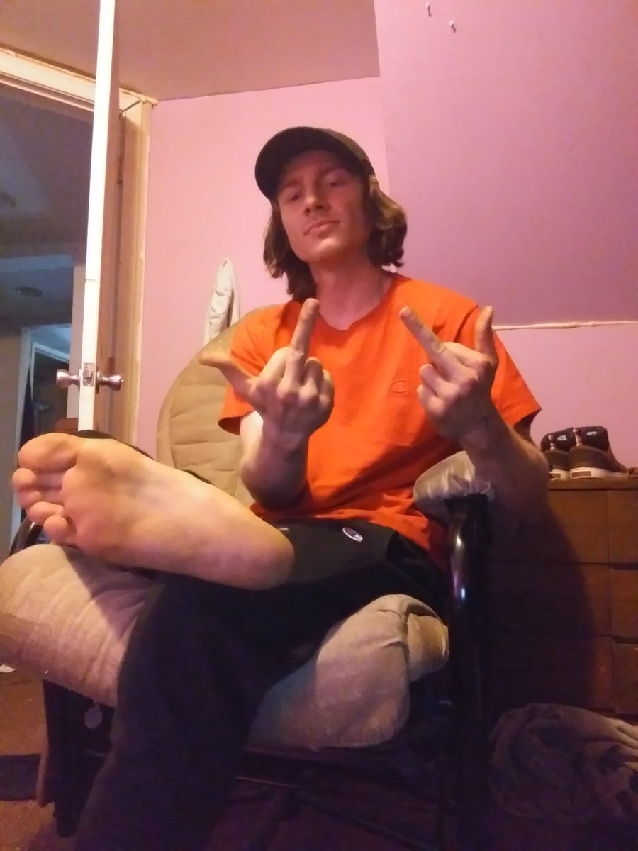 AlphaShua's tweet photo. #RetweetGame #feetpictures #alpha #cashmaster #findom retweet game on a faggot 1$/1$/1$ TWO comments max lets show this dirty faggot.... What alpha shua is about🤑🤑🤑 15 minutes now GO https://t.co/WDaHTiYA18