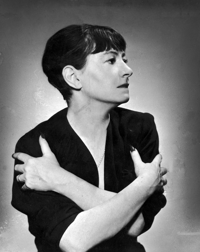 emeraldthiele's tweet photo. @Jendeavour My ideal is to live like Dorothy Parker at the Volney!
#RoomServicePlease https://t.co/t7gJRCEefa