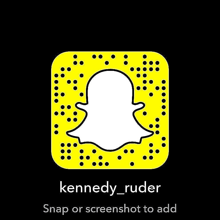 Logan78561119's tweet photo. Add me on snapchat https://t.co/bfMoxVpBlG