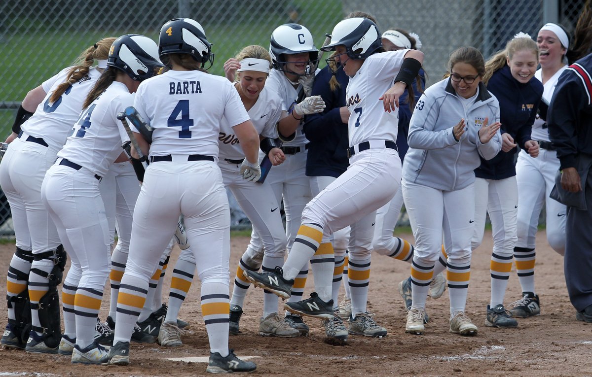SOFTBALL: Clarkston softball had a lot to be excited about in 2020 season bit.ly/2V1S1WW

@CtownAthSec <a href="/JeffKosin/">Jeff Kosin</a>