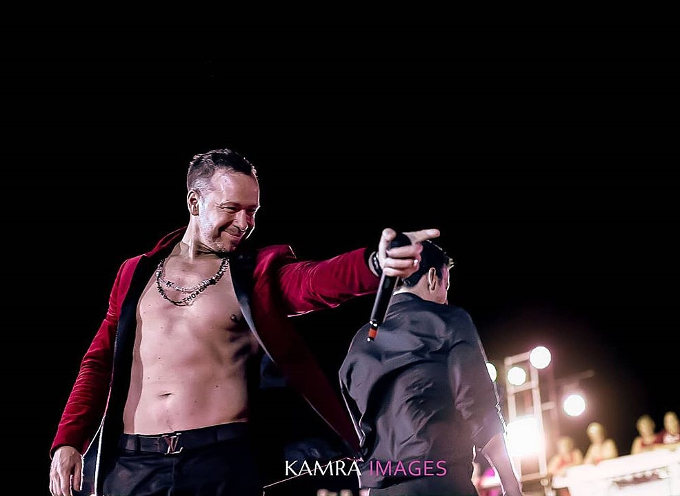 KameraImagesLLC's tweet photo. Coming up they guys doing a live stream via facebook and YouTube #Stayhome @DonnieWahlberg @NKOTB #NKOTBCruiseX #nkotb @KamraImages #eventphotographers #remixpr @theremixpr https://t.co/Mi9rby4CoJ
