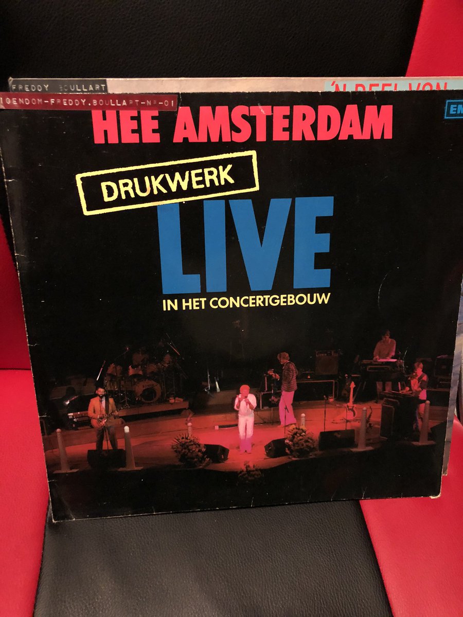 BoullartTrans's tweet photo. @gerritharre @thijssie74 #drukwerk #echtefan was toen een jaar of 10/11 π https://t.co/M2SoSHr4BF