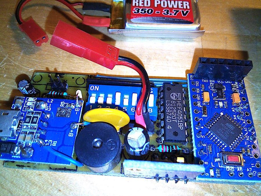 programarfacilc's tweet photo. Este proyecto gira entorno a un #sensor de #presión #barométrica. Se utiliza por pilotos durante los vuelos para ayudar a encontrar el núcleo de las térmicas y escalar el aire. Emite sonidos al subir. #MS5611 #Dipswitch #Arduino #Pro #Min #MPU https://t.co/wkGda4G1vR #MAKER #DIY https://t.co/SgA4fAHiDM
