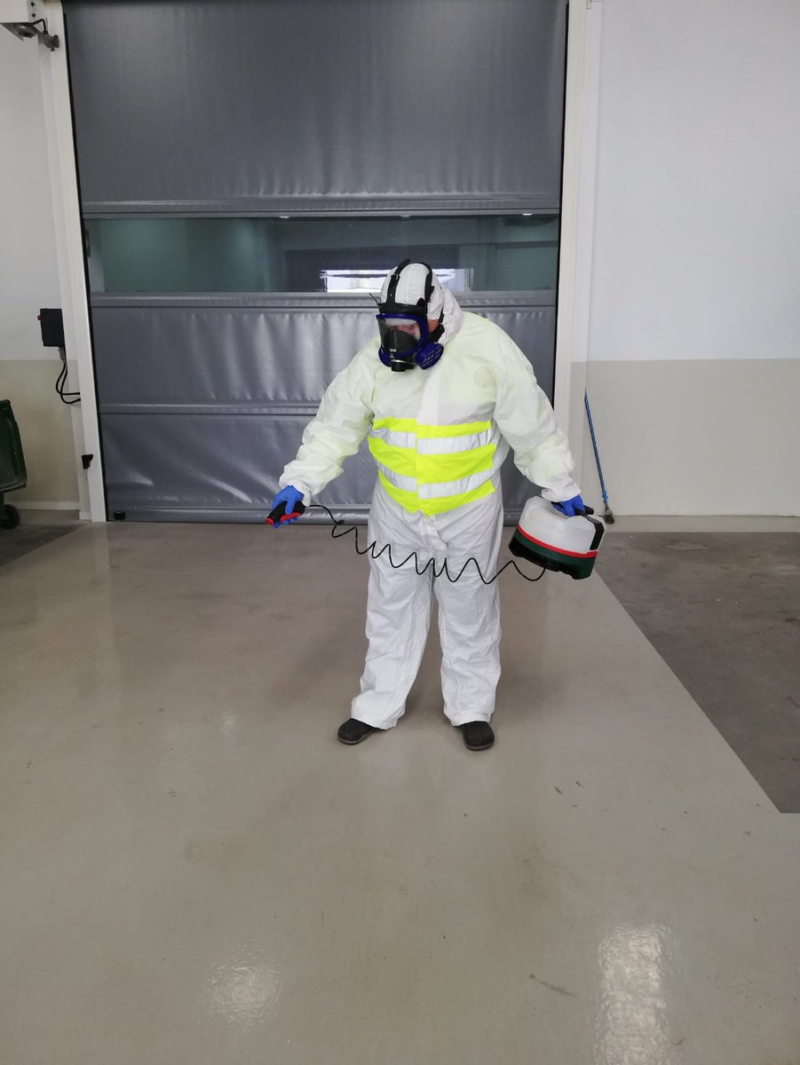 VERAIMPORT's tweet photo. VW Vera Import informa a todos nuestros clientes y amigos, que desde el próximo lunes 13 de Abril, nuestros talleres permanecerán abiertos de 8:30 h a 15:30 h. Con esta medida pretendemos dar servicio a profesionales con actividad esencial, según lo reflejado en el RDL 10/2020. https://t.co/55gGnsl7sr
