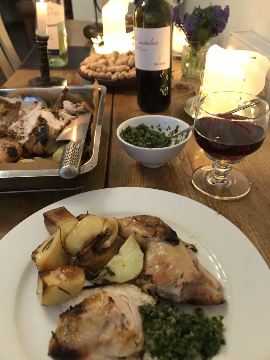 MarrisRobert's tweet photo. The finished product - Spatchcock Roman Chicken 45 mins in the oven then finish off on the BBQ serve with salsa verde #lamiacucina #romanchicken #spatchcock #chicken #salsaverde #italianred #bardolino #homecook #homecooking https://t.co/LbHeRoJ55t