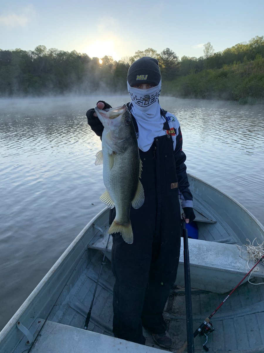 _AustinBrock6's tweet photo. Had a great morning on the water with my fishing partner @Shannon17872001 https://t.co/xJQlaF0BgL