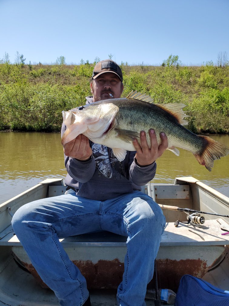 _AustinBrock6's tweet photo. Had a great morning on the water with my fishing partner @Shannon17872001 https://t.co/xJQlaF0BgL