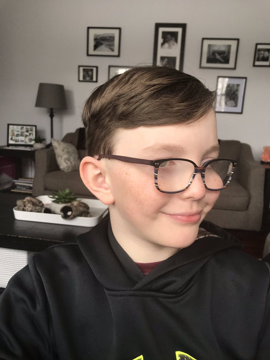 wagg_ryan's tweet photo. When almost everything is closed, Dad breaks out the clippers. #dadcuts https://t.co/0aQUcp2n6q