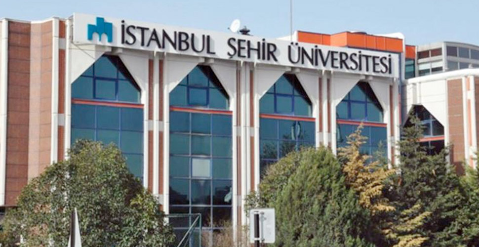 KararHaber's tweet photo. Şehir Üniversitesi'ne kilit vurmanın önünü açan tasarı, 3 günde komisyondan geçti. Tasarıya CHP, İYİ Parti ve HDP itiraz etti, AK Parti ve MHP'li vekiller ise evet oyu verdi

https://t.co/0KdT8EUnAN https://t.co/0p5PD1iSCX