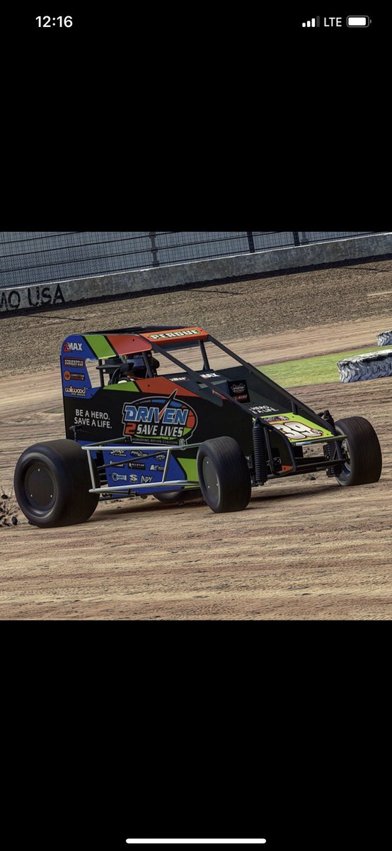 ClausonMarshall's tweet photo. It’s virtual RACE DAY! Tonight you can catch the #FALSInvitational LIVE at 9pm EST on @FloRacing!

@USACNation Midget @iRacing from a virtual Fairbury Speedway!  

@TyCourtney7BC in the @NosEnergyDrink #7BC

@APurdue37 in the @Driven2Save #39BC

@zmaxraceproduc1 https://t.co/wlMCIQ9mW3