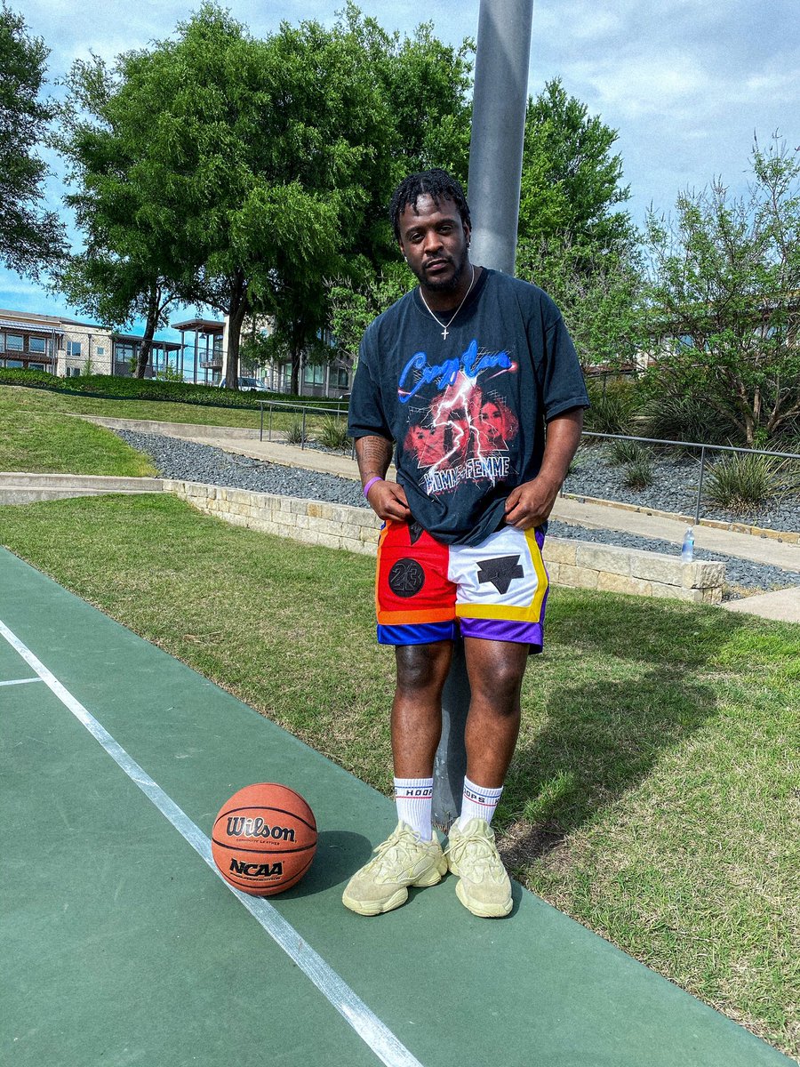 em_visions's tweet photo. “Shootin’ like James Harden, they surprised when I miss.” @CoriDuzzIt https://t.co/ZoeyFG2RG5