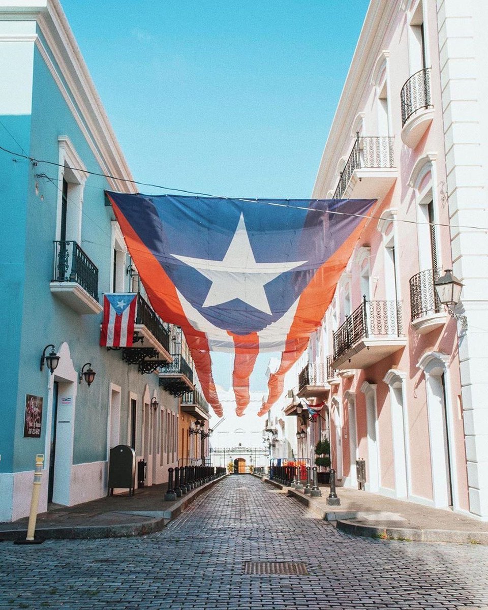 PuertoRicoGram's tweet photo. El Viejo San Juan duarate la cuarentena 🦠🇵🇷
📸: @kefmatthewfilms
.
#puertoricogram #puertorico #prgvsj #quedateencasa #viejosanjuan #cuarentenapr #covid19pr https://t.co/QRrgBUUCW2