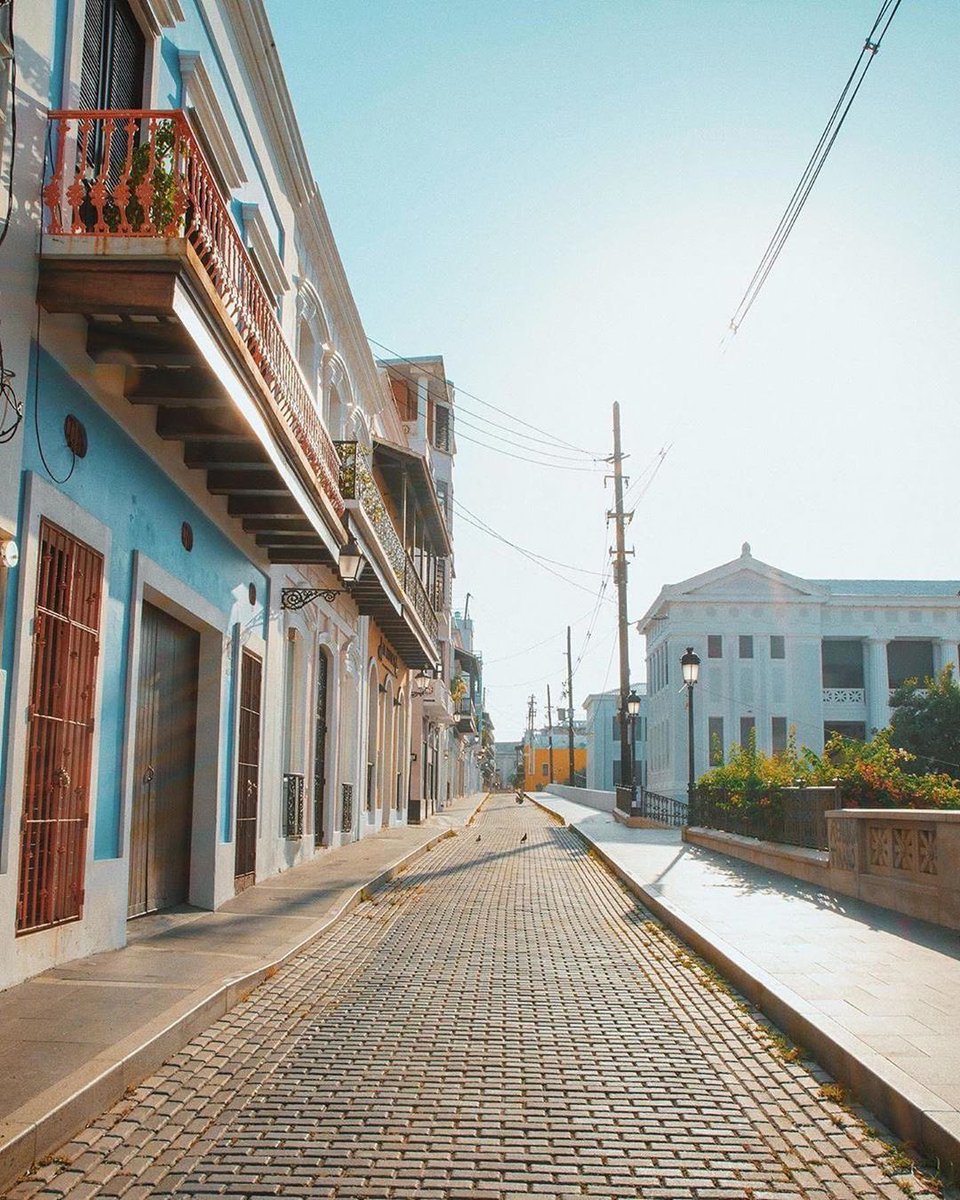 PuertoRicoGram's tweet photo. El Viejo San Juan duarate la cuarentena 🦠🇵🇷
📸: @kefmatthewfilms
.
#puertoricogram #puertorico #prgvsj #quedateencasa #viejosanjuan #cuarentenapr #covid19pr https://t.co/QRrgBUUCW2