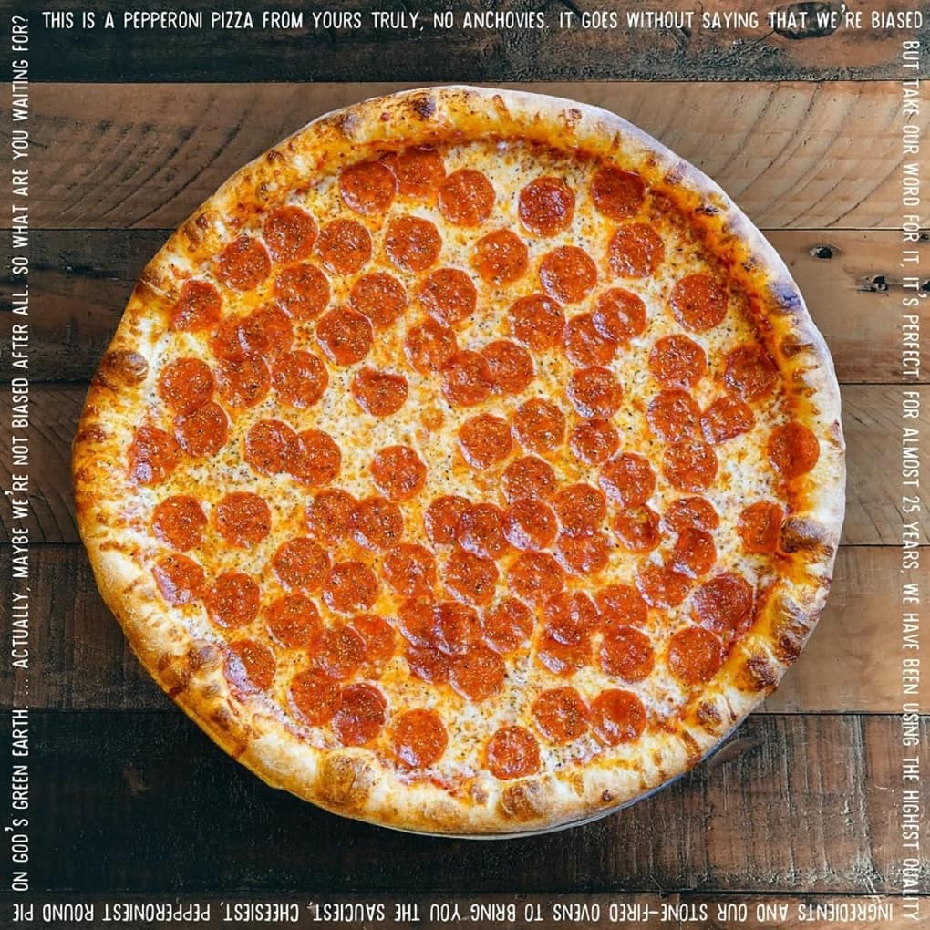 Our neighbors @noanchoviesaz have a delicious menu for delivery! Perfect comfort food for a rainy day.💕