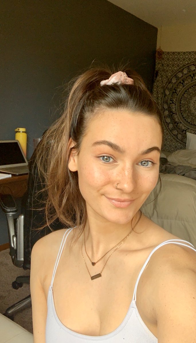 AlexaTowler's tweet photo. yeah I have no purpose in life right now but at least quarantine has my skin feelin right https://t.co/4afTDx0oXZ