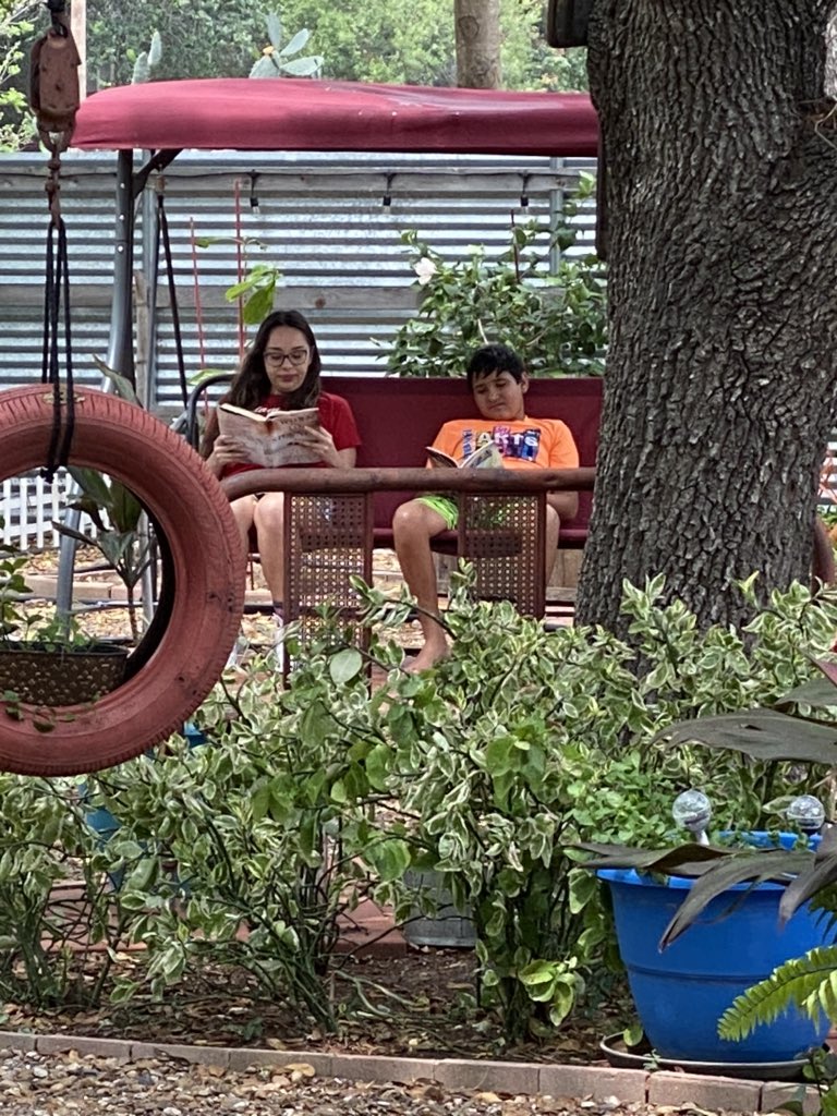 Roxan61935418's tweet image. Love these moments♥️ He will later realize how blessed he is to have so many people in his life that love him. While I workout with his older sibling, Daniela takes him to have quiet time to read. #Rayburnelementary #McAllenisd #blessed #hisfuturesister♥️♥️