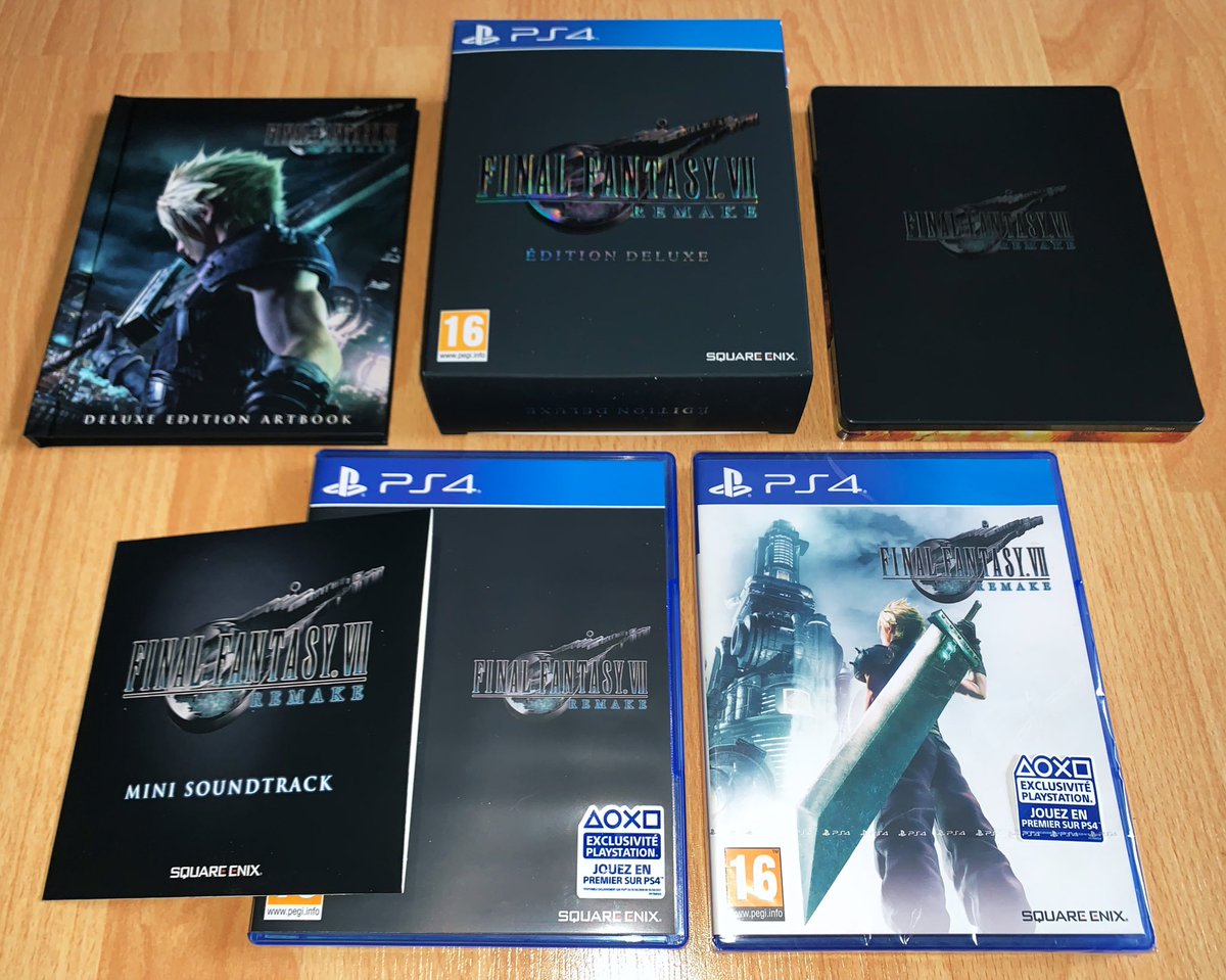 Final Fantasy VII Remake (PS4, 2020) Bon, je triche un peu avec cette réception du jour de l’édition Deluxe de  #FF7R   mais c’était le bon thread pour un petit unboxing, non ?À noter la jaquette réversible, très sympa pour le mettre à côté de la version simple gardée neuve :)