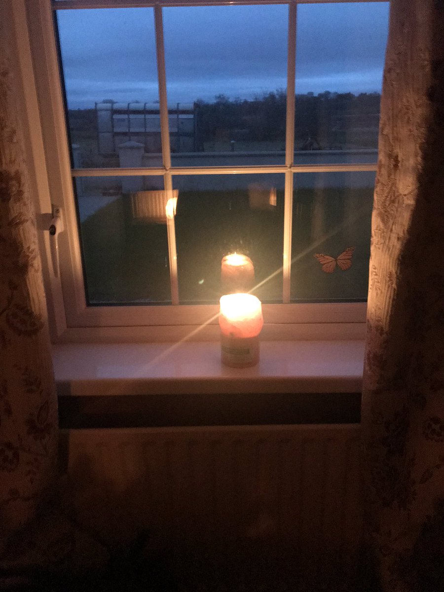 ShellbellMayo's tweet photo. #ShineYourLight beautiful song by @SineadOConnor 🇮🇪 #StayHome #COVID19 #letskeepthisup https://t.co/4qAJ4ZcxmG