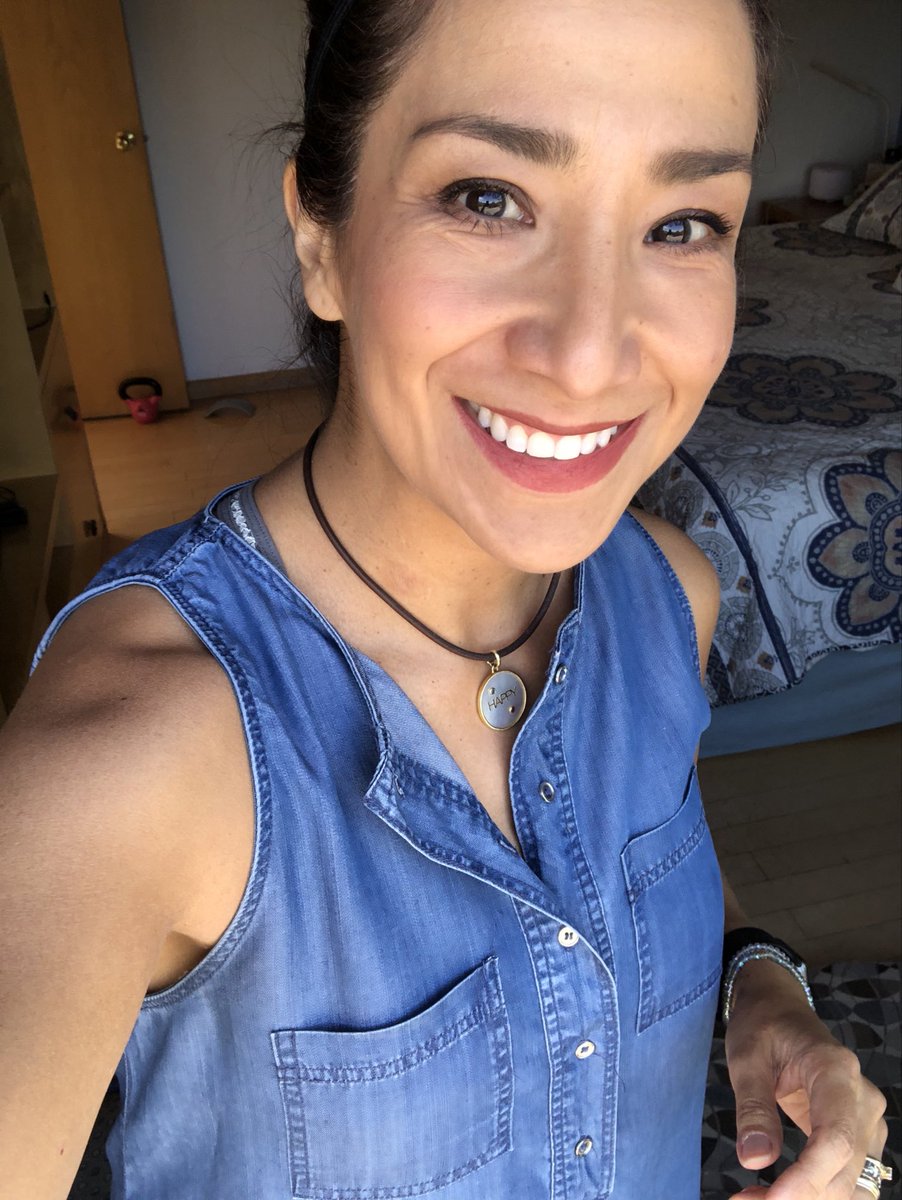 Clausinea's tweet image. Hoy sí me produje porque vamos a salir a comer...al jardín 😃#BlessedBeyondBelief