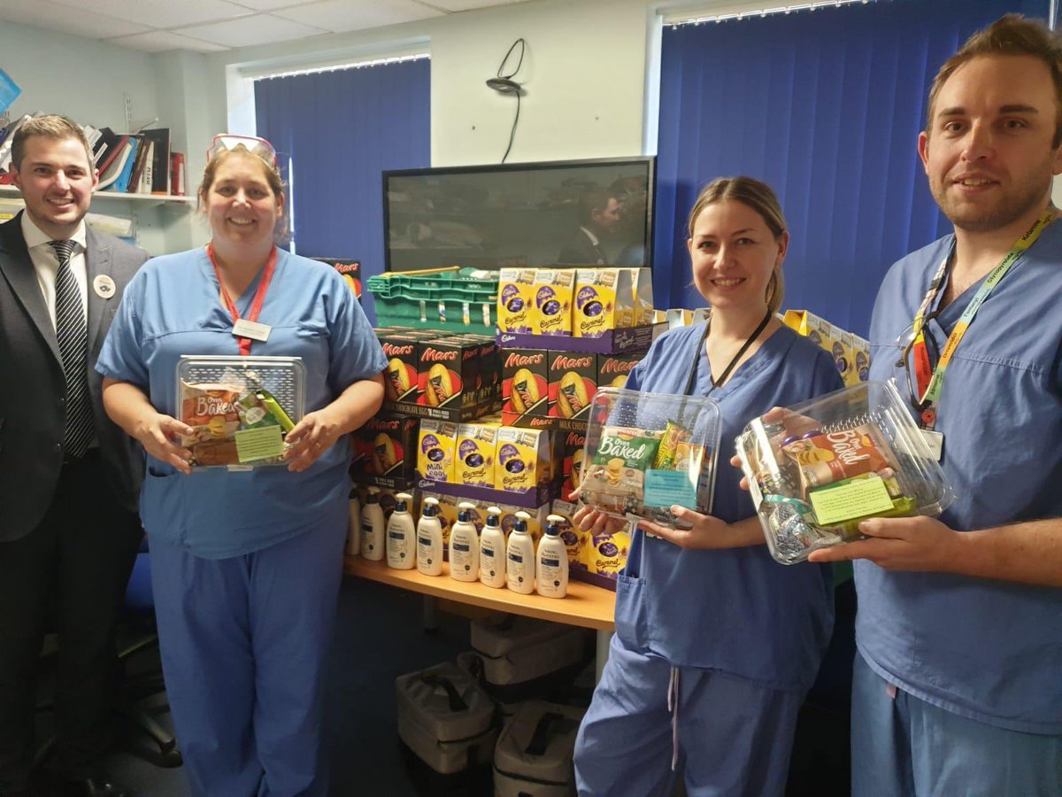 Jackyboy44's tweet photo. Massive thank you to @Tesco South London for generously preparing lunchboxes, easter eggs and aveno moisturiser for Croydon University Hospital! 
Harvey Chatwal 
@AlastairFrancis
@swfcphil
@clairefweir
@tj_hgt 
@adamsNa https://t.co/uKjVZkfjBW