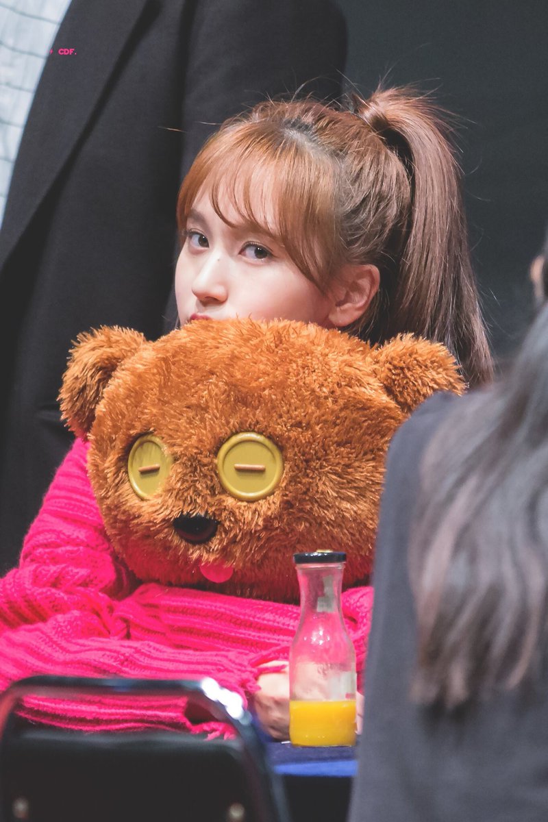 chuu as mina; a thread