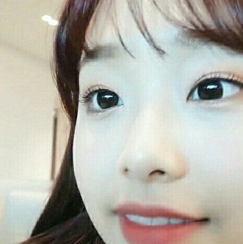 chuu as mina; a thread