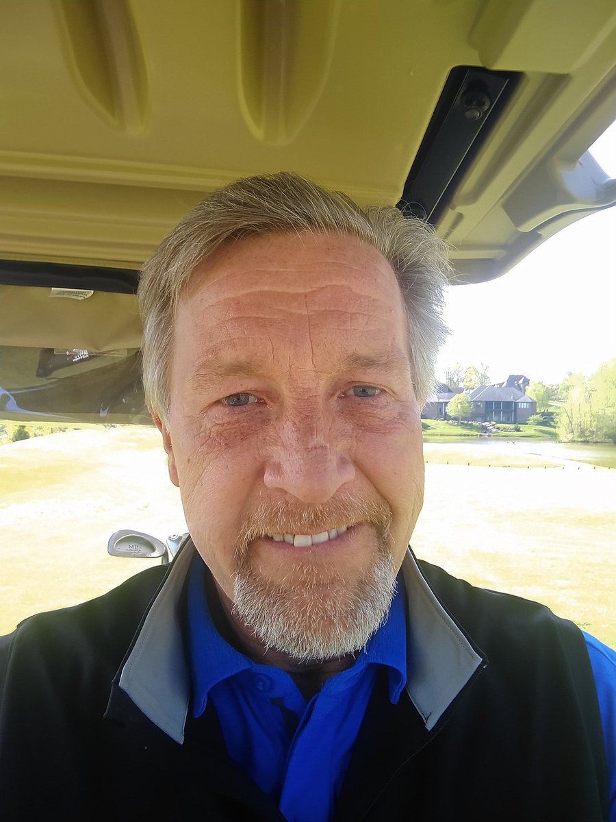 MusicCityTR's tweet photo. #SaturdayFunday @fiveoaksgcc #CourseRecordSafe #LetsPlay36 #Fore #SocialDistancing https://t.co/3LYBYIbgg6