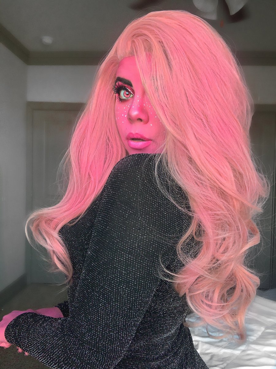 Nealerbeam's tweet photo. Today I turn 24 in quarantine so I’m celebrating with two of my favorite #LoreOlympus looks I’ve created. 
#Persephone and #Hera. 🌸🍯
(LO is by @used_bandaid and you can read it on @webtoon!) https://t.co/avwvyps4qA