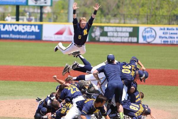 connorashby_2's tweet photo. Committed... Go Flashes!⚡️ https://t.co/lehjddKDxC