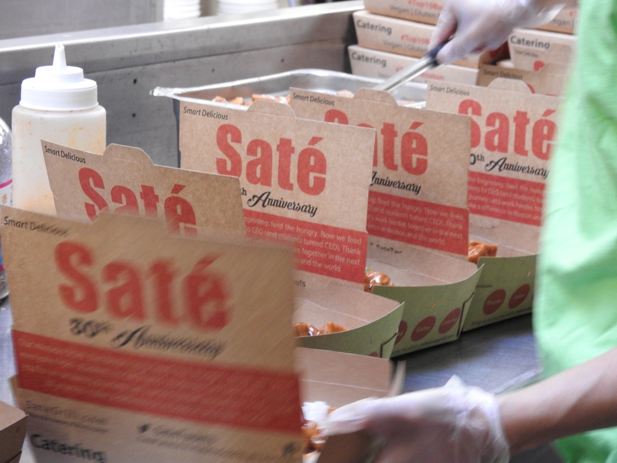 100 hot &amp; healthy meals. Tonight (and tomorrow night), this Cambridge homeless shelter is getting some nice eats😍
#Community #LoveDelivered