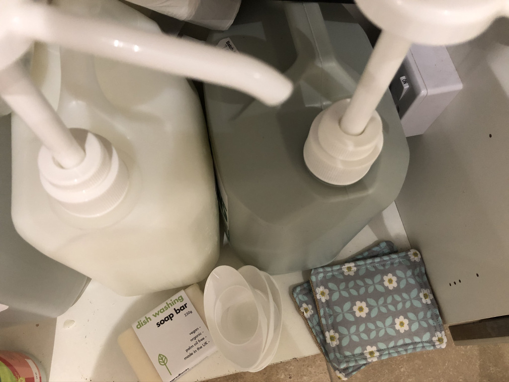 ClaireBrain7's tweet photo. Laundry Detergent &amp; Fabric Softener https://t.co/a00mJUDlfK https://t.co/u8IejeOm78