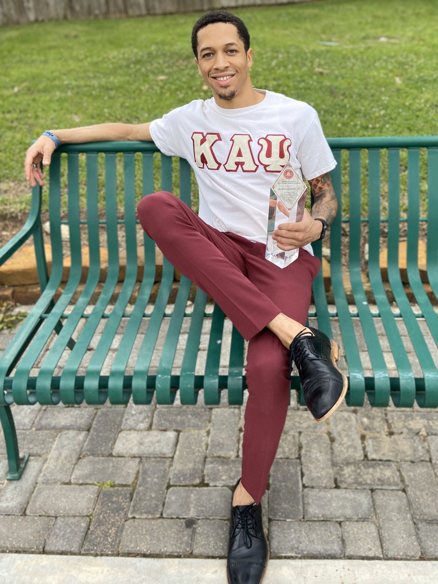 thatguyIvy's tweet photo. Thankful for all of the older brothers, my pros and my line brothers for awarding me with the first ever “Student Athlete Award” in our chapter. It’s an honor and I will continue to Achieve in every field of human endeavor! Gamma Psi till the day I die!! 👌🏽♦️ https://t.co/22nBIXOuPJ