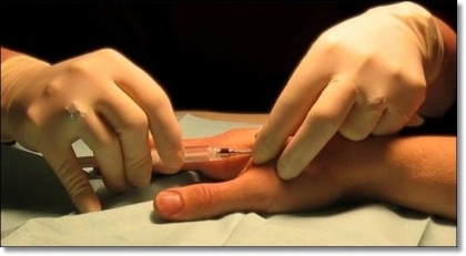 Bodycurll's tweet image. 바이러스 전염병은 필연적으로 경제붕괴를 가져오고성난민심과 폭동을 막기 위해 통제사회를 가동하게 됩니다.단순히 인구를 줄일 목적이라면 더 치사율이 높은바이러스를 퍼트리면 됩니다.그런데 치사율이 별로 높지않습니다. 이것은 인구감소가 최종목적이 아닙니다. 이 일의마지막 목적지는 어디..?