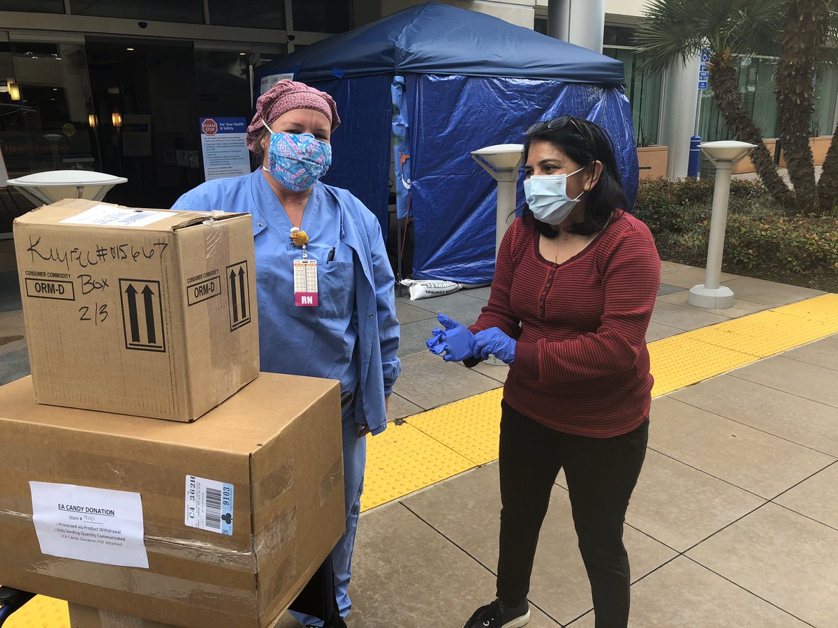 District 2 saying THANK YOU to the nurses and staff at Palomar Hospital and Scripps Medical Center #Community #FrontlineHeroes #THEteam #MightyDivision9 <a href="/VrajniP/">vrajni patel</a>  <a href="/rezarph/">Reza</a>