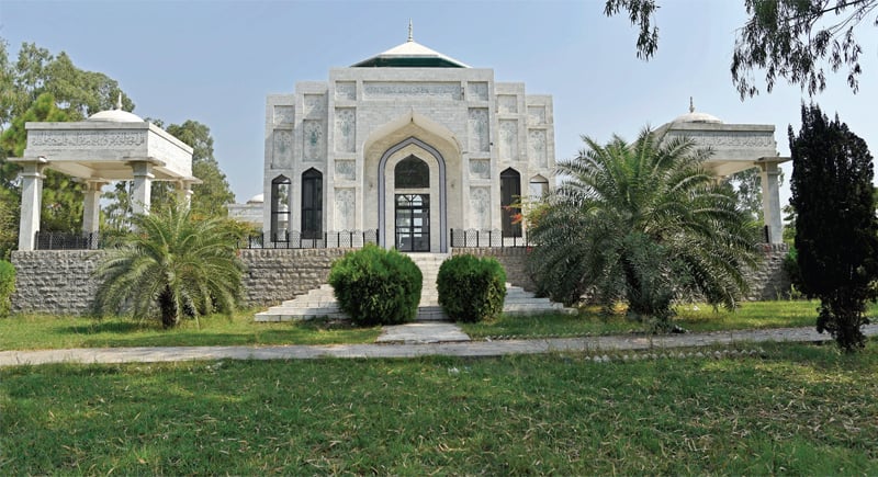 Sultan Muhammad Ghori´s tomb in Punjab province, Pakistan. Beautiful place.Muhammad Ghori and his brother Ghiyath founded the Tajik Ghorid empire. Though the Ghorid dynasty was short-lived laid the foundations of almost 800 years of Muslim/Persianate rule in India.