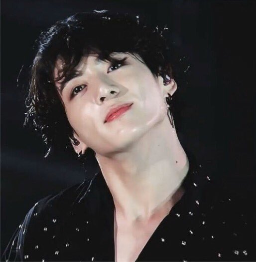jungkook’s sparkly galaxy eyes; a thread  @BTS_twt