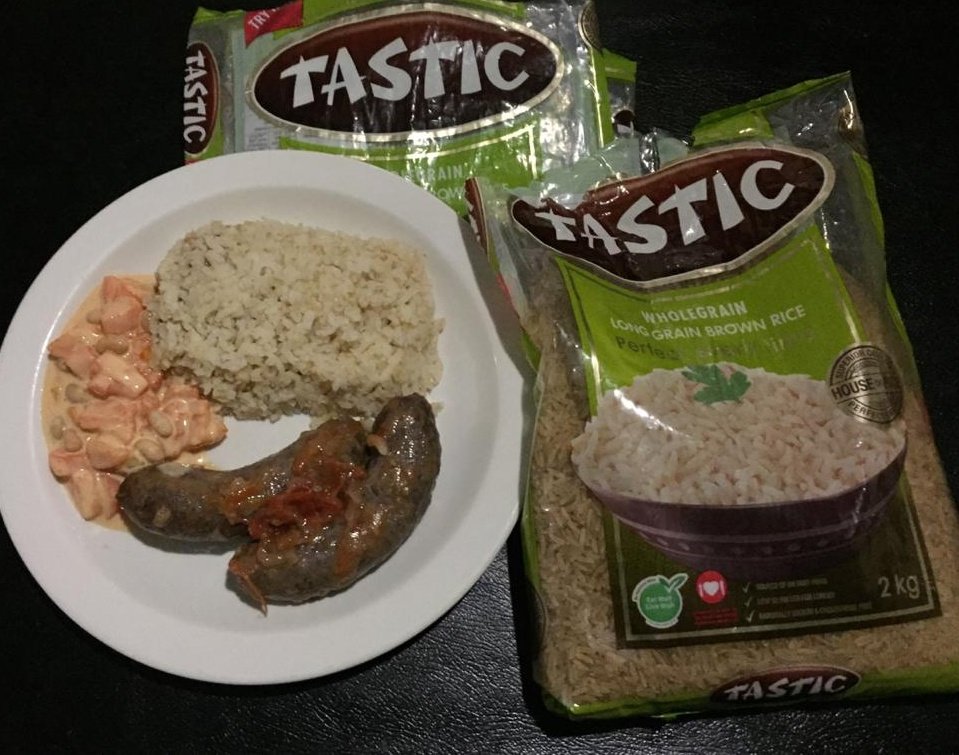 hlatse_DM's tweet photo. @NdashFoodPOPUP @tasticricesa @tasticricesa
@NdashFoodPOPUP
It's more than just rice,it's tastic
Whole grain long grain brown rice that is new and already gained a fan because its perfect everytime
#food #cook #foodies #eeeats #instajhb #instacpt #lockdownsa #southafrica #onlyonetastic #tastic #rice https://t.co/8QcZuyq6Cl