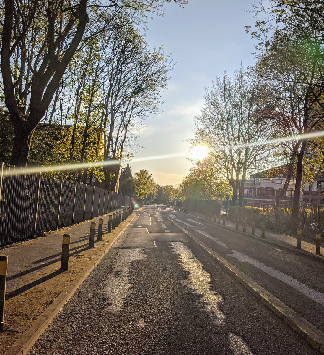 Eden__T's tweet photo. #Spring #Manchester #8pm https://t.co/8wDmCJJRn1