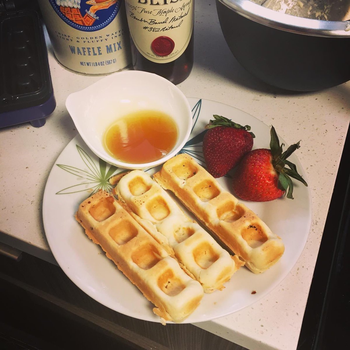 starbreiz's tweet photo. Fixed my @IFTTT after I posted. Here's my awesome weekend breakfast w #waffleSticks and bourbon barrel syrup from to @WilliamsSonoma https://t.co/eOxjexGcej