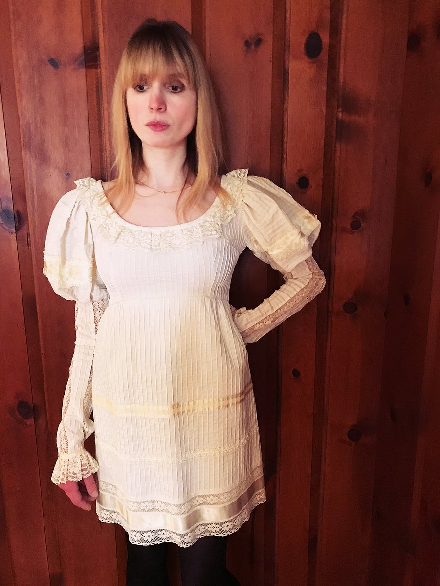 fashionshesays2's tweet photo. Whistler Girl in White @ngadc #myngadc #museumfromhome #vintage #whitedress #puffedsleeves #whatiwore #nyblogger #stayhome https://t.co/450ZRT6UrL