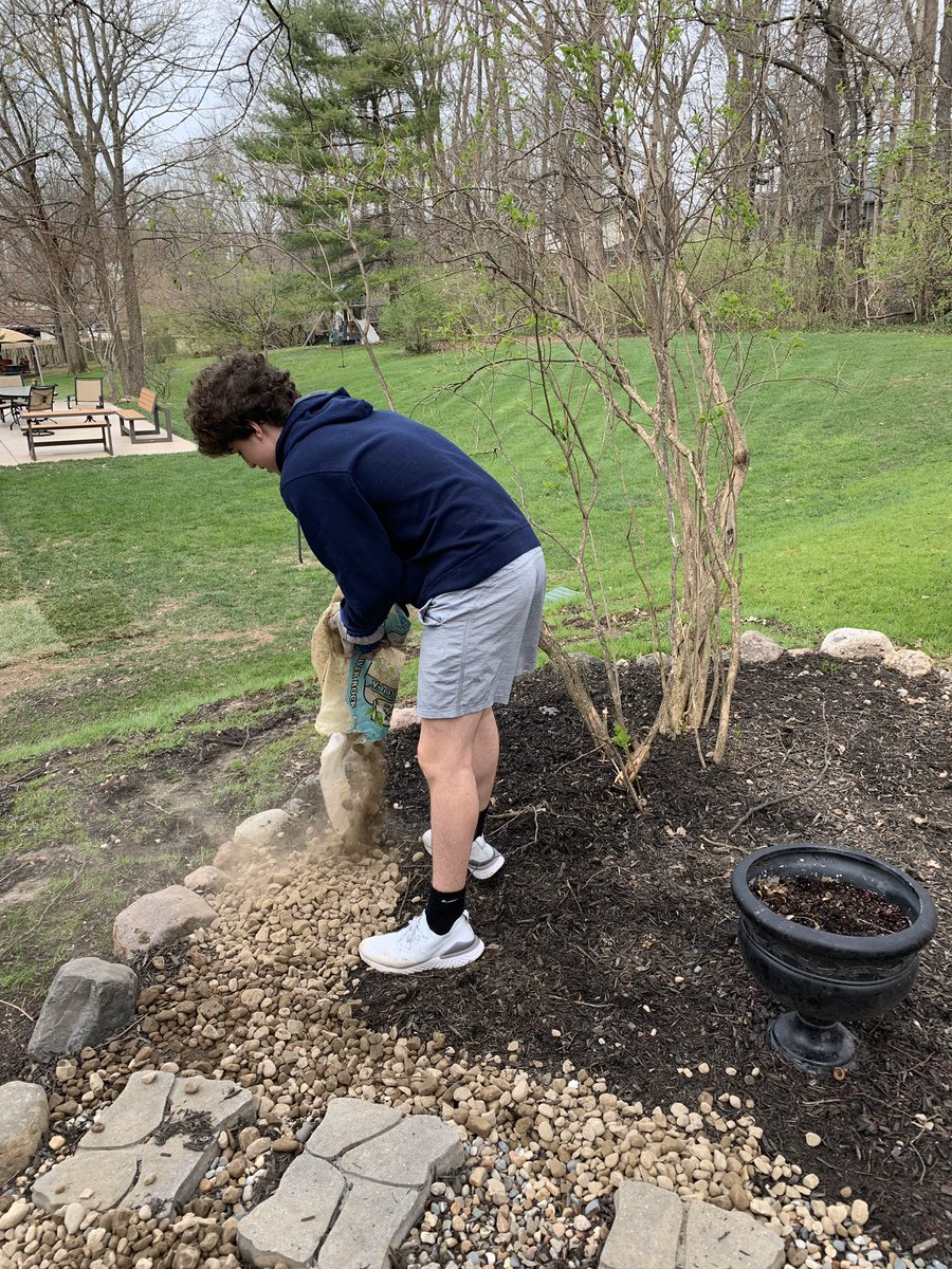 iankohan24's tweet photo. Helping my parents with yard work. @CARMEL_BBALL #GreyhoundBingo https://t.co/aPYzdDxIFF