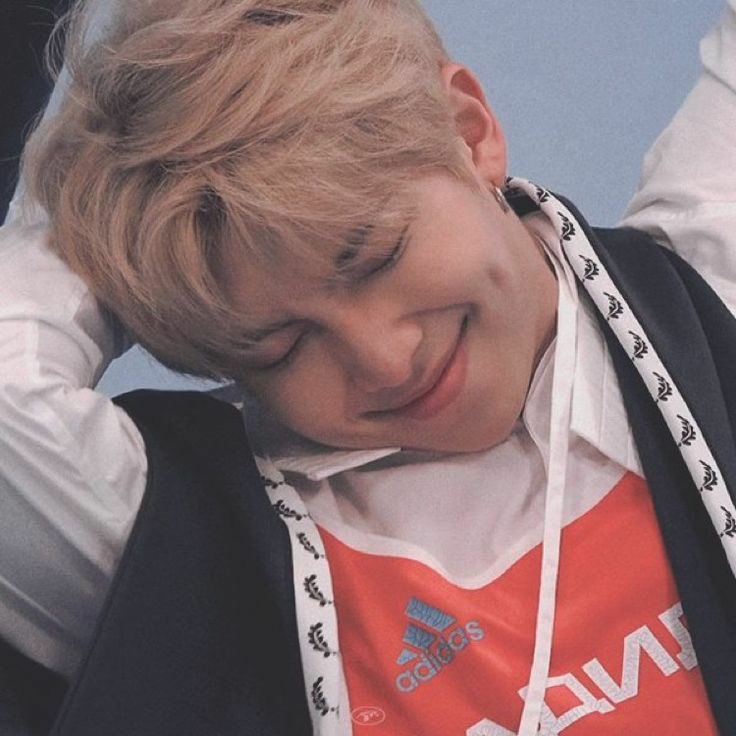 ┌°•❀•°──────────┐  Namjoon being the ceo of      Dimples: a thread└──────────°•❀•°┘
