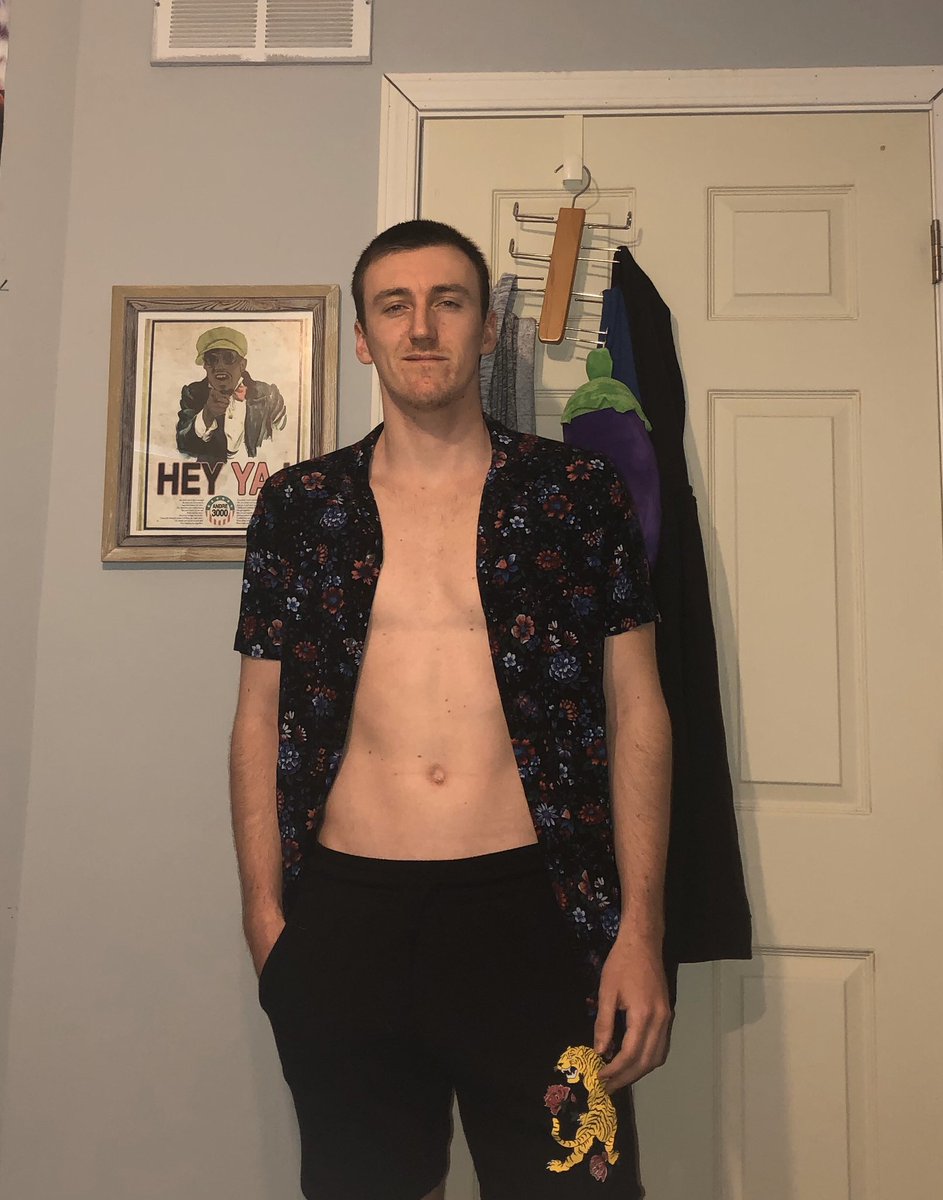 johnnyprinceee's tweet photo. #QuarantineFitPic day 15 I should running from the law in the Florida keys right now #NoFlexing https://t.co/K2rt4tYSx0