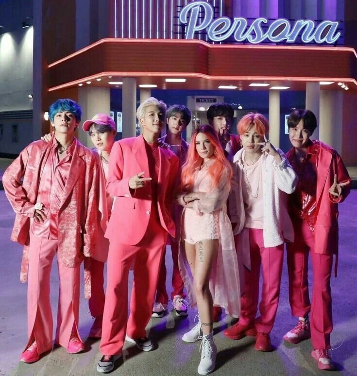 ariougrande's tweet photo. HAPPY one year my lovers🤍🥺🥺🥺🥺 @bts_bighit #oneyearwithboywithluv #oneyearwithpersona https://t.co/80cPzxHfLf